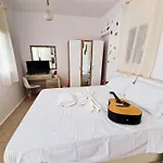 Olympio Luxury Paros Apartment Marpissa